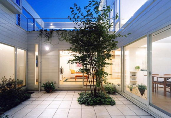 中庭のある家 2世帯住宅